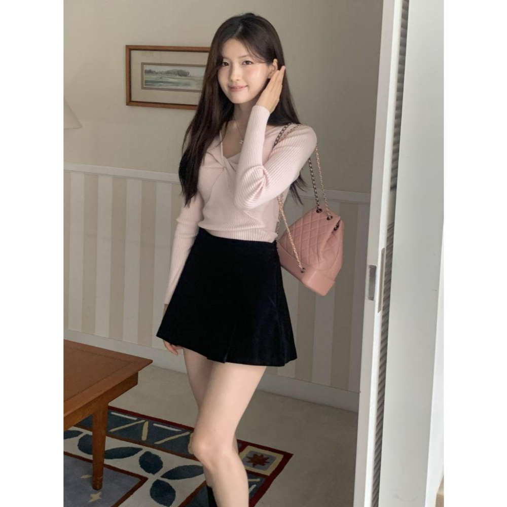 【氣質必收】VENUSY｜正韓🇰🇷 - 韓國東大門空運直送台灣｜V領羅紋扭結針織衫-細節圖4