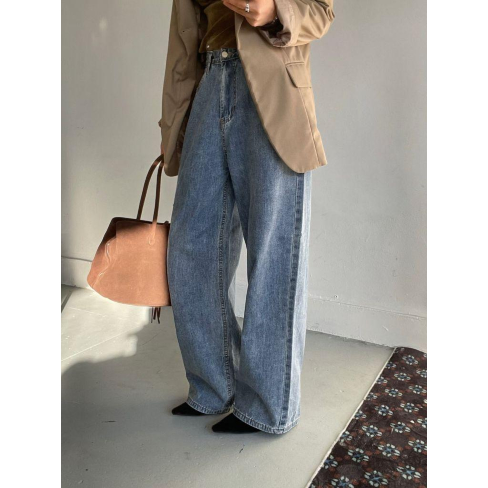 【穿上就不想換♥︎】VENUSY｜正韓🇰🇷 - 韓國東大門空運直送台灣｜日常感半寬鬆直筒牛仔褲-細節圖2