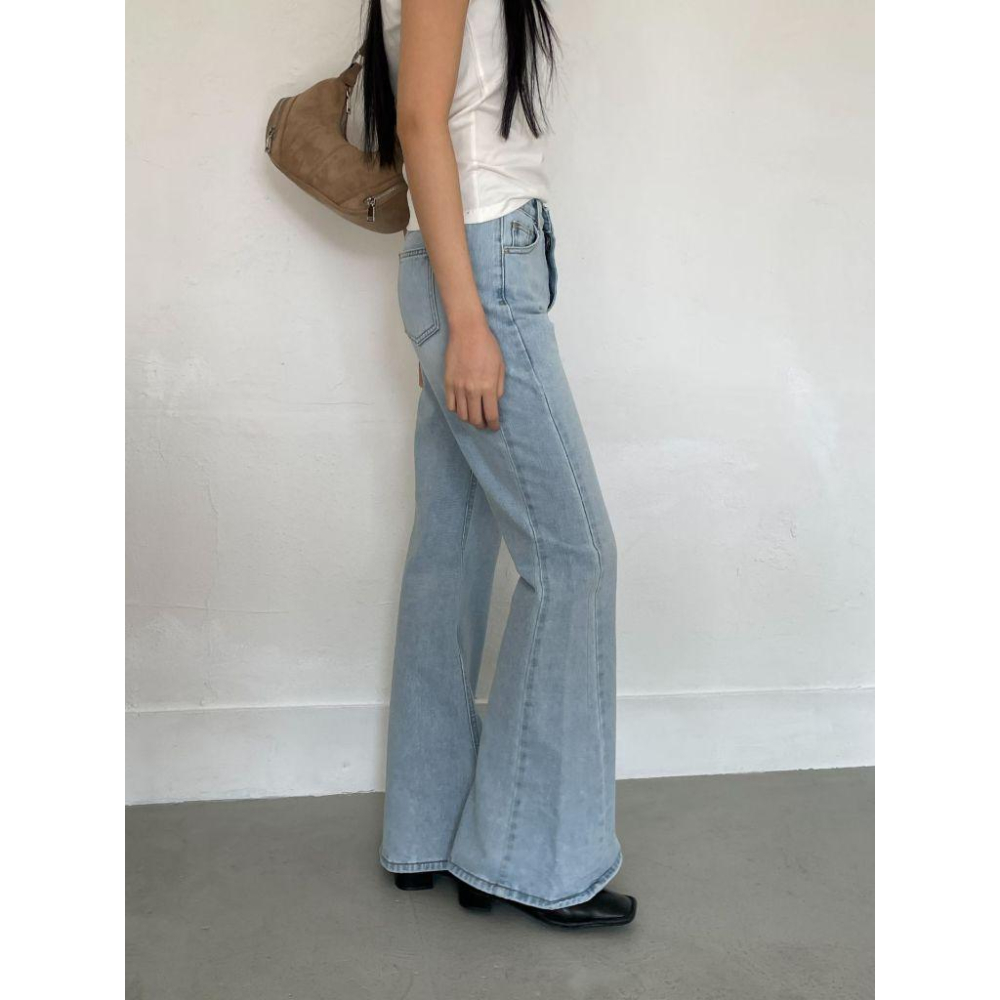 【修身顯瘦不貼腿】VENUSY｜正韓🇰🇷 - 韓國東大門空運直送台灣｜隧道剪接喇叭牛仔褲 高個子-細節圖3