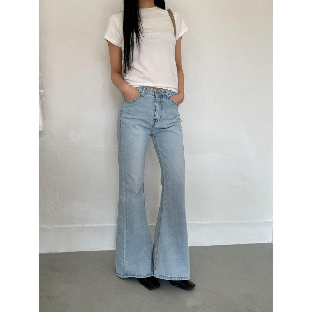 【修身顯瘦不貼腿】VENUSY｜正韓🇰🇷 - 韓國東大門空運直送台灣｜隧道剪接喇叭牛仔褲 高個子-細節圖4