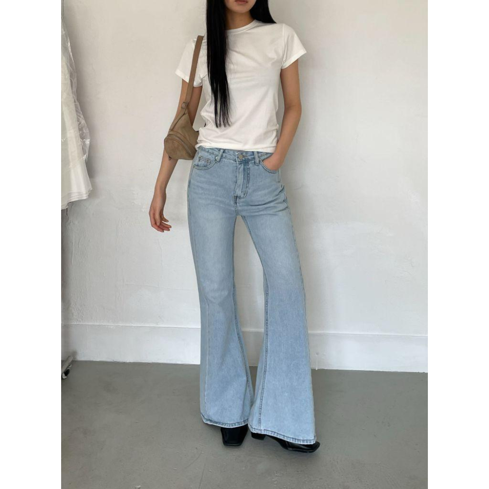 【修身顯瘦不貼腿】VENUSY｜正韓🇰🇷 - 韓國東大門空運直送台灣｜隧道剪接喇叭牛仔褲 高個子-細節圖6