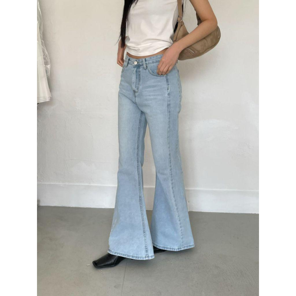 【修身顯瘦不貼腿】VENUSY｜正韓🇰🇷 - 韓國東大門空運直送台灣｜隧道剪接喇叭牛仔褲 高個子-細節圖7