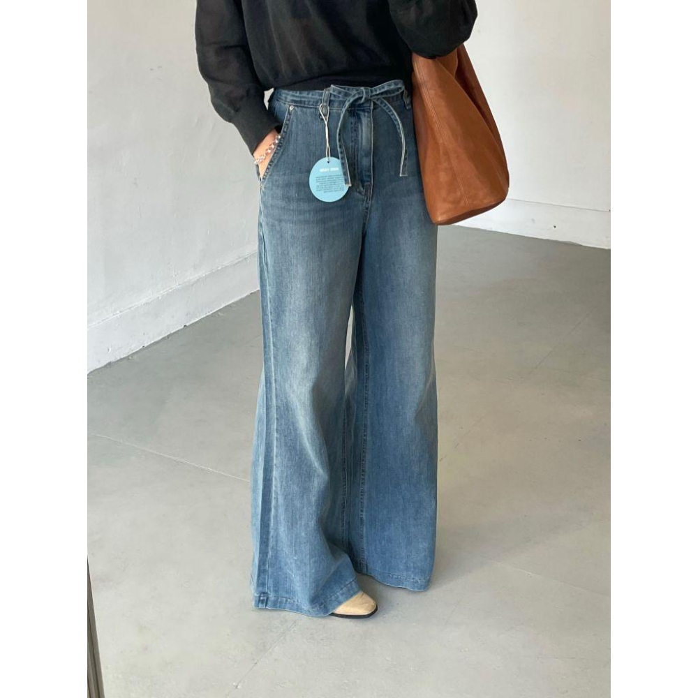 【2026 春季新款｜超級可愛♥︎】VENUSY｜正韓🇰🇷 - 韓國東大門空運直送台灣｜綁帶寬鬆喇叭牛仔褲-細節圖7