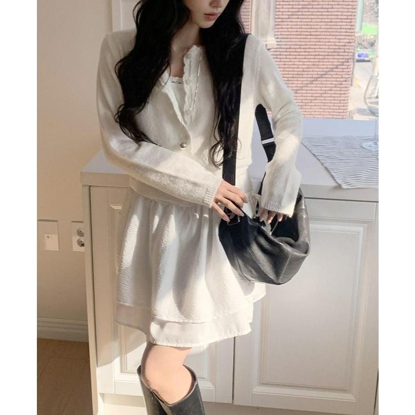 【100%牛皮・俐落時髦感】VENUSY｜正韓 - LE-JUNEV ♡ 韓國熱門設計師品牌｜半月型皮革單肩流浪包-細節圖3