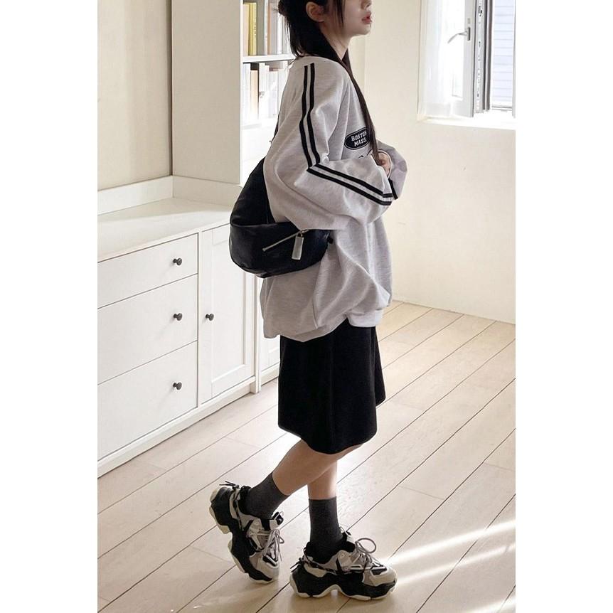 【100%牛皮・俐落時髦感】VENUSY｜正韓 - LE-JUNEV ♡ 韓國熱門設計師品牌｜半月型皮革單肩流浪包-細節圖4