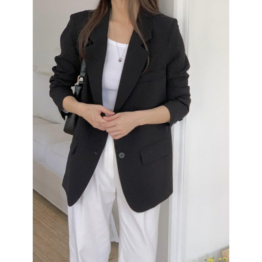 【極致抗皺・俐落垂墜】VENUSY｜正韓 - 質感微彈空氣感西裝外套．兩色入・Made in Korea-細節圖7