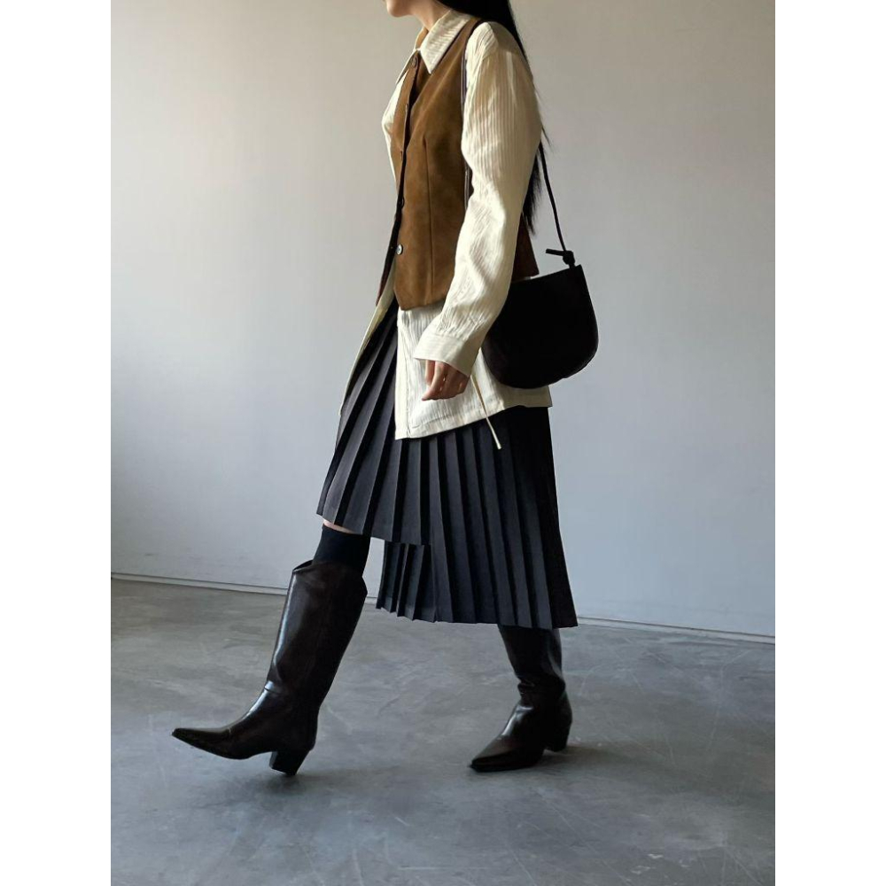 【天然牛革】VENUSY｜正韓 - 質感全皮簡約斜背包．兩色入・俐落時髦感-細節圖2