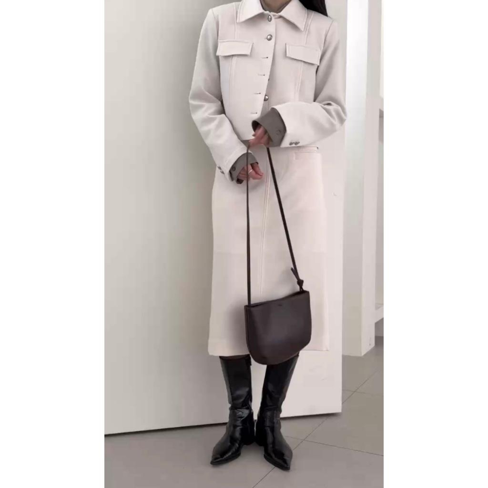 【天然牛革】VENUSY｜正韓 - 質感全皮簡約斜背包．兩色入・俐落時髦感-細節圖4