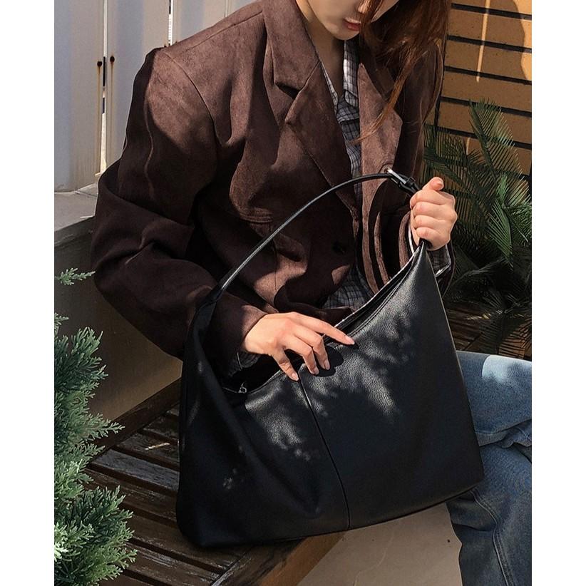 【天然牛革・慵懶流浪感】VENUSY｜正韓 - LE-JUNEV ♡ 韓國熱門設計師品牌｜全牛皮單肩流浪包-細節圖3