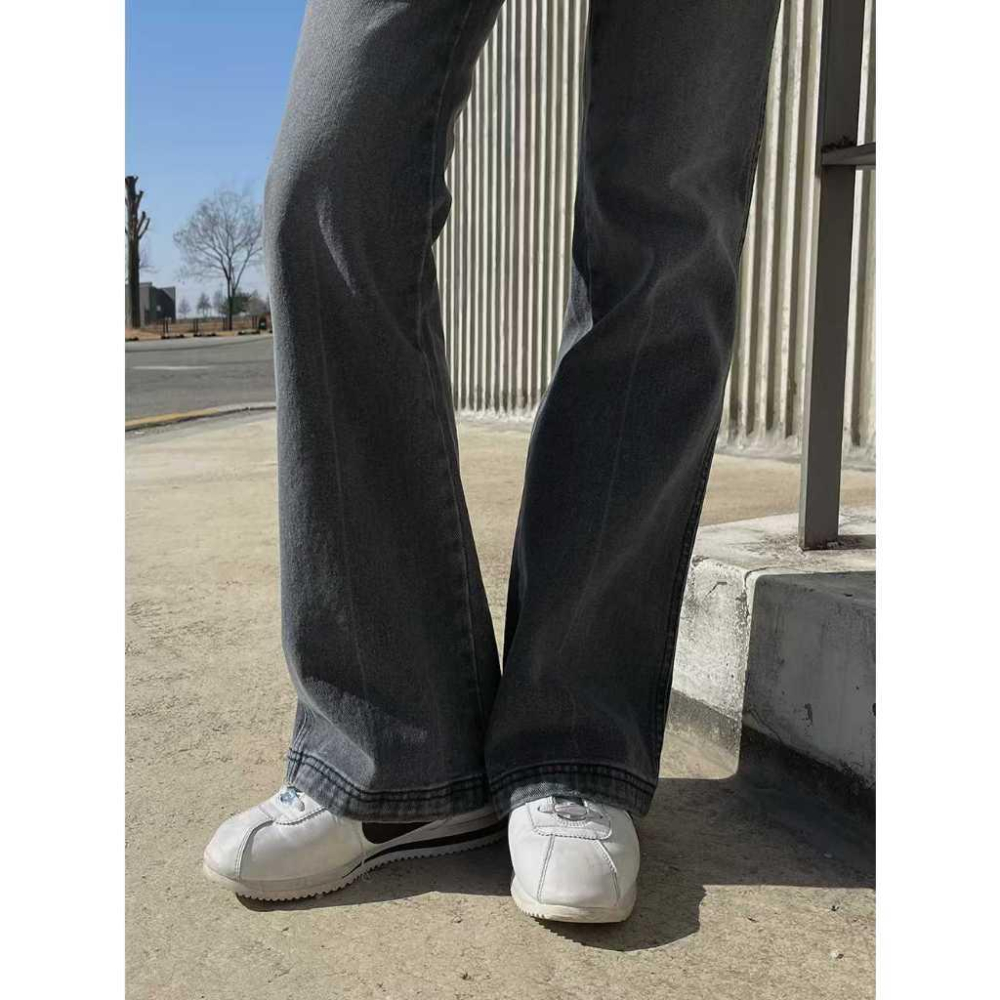 【挺闊純棉不悶】VENUSY｜正韓🇰🇷 - 復古直筒微喇牛仔褲．腿型校正-細節圖3