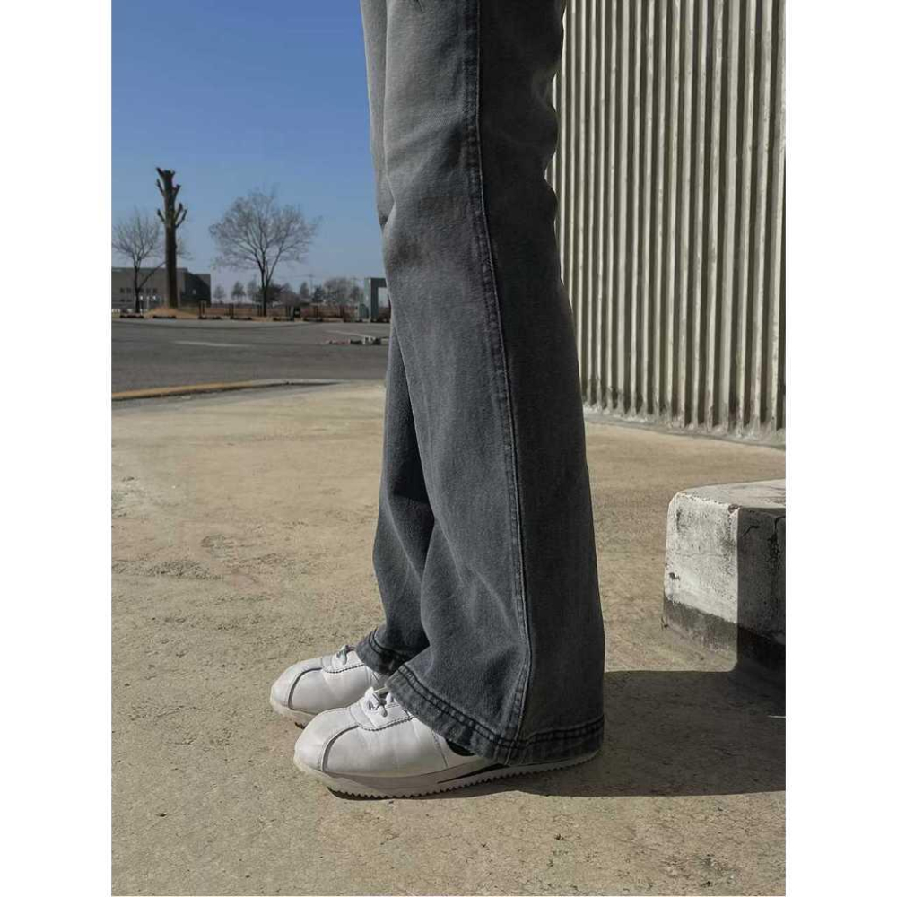 【挺闊純棉不悶】VENUSY｜正韓🇰🇷 - 復古直筒微喇牛仔褲．腿型校正-細節圖7