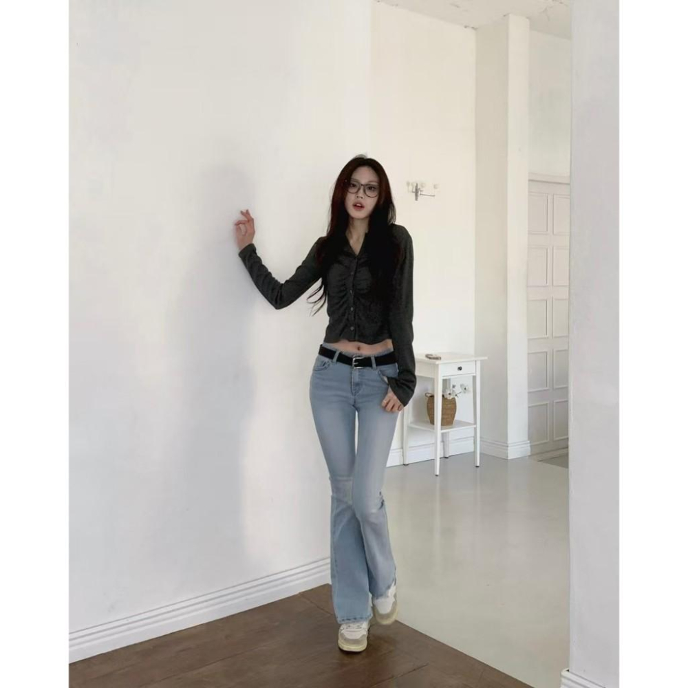 【詢問度NO.1爆款・視覺顯瘦】VENUSY｜後口袋低腰喇叭牛仔褲．Y2K復古美腿版型．青/淡青．S-L-細節圖8