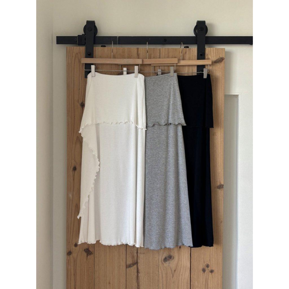 【極致柔軟・S曲線】VENUSY｜正韓 - 柔軟裹身彈力長裙．30%人造絲觸感．白/灰/黑．顯瘦必備-細節圖9