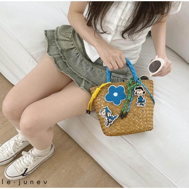 【天然藤編・正版Snoopy】VENUSY｜正韓 - 藤編PEANUTS手提包．藍/綠/紫/粉/黃-細節圖3
