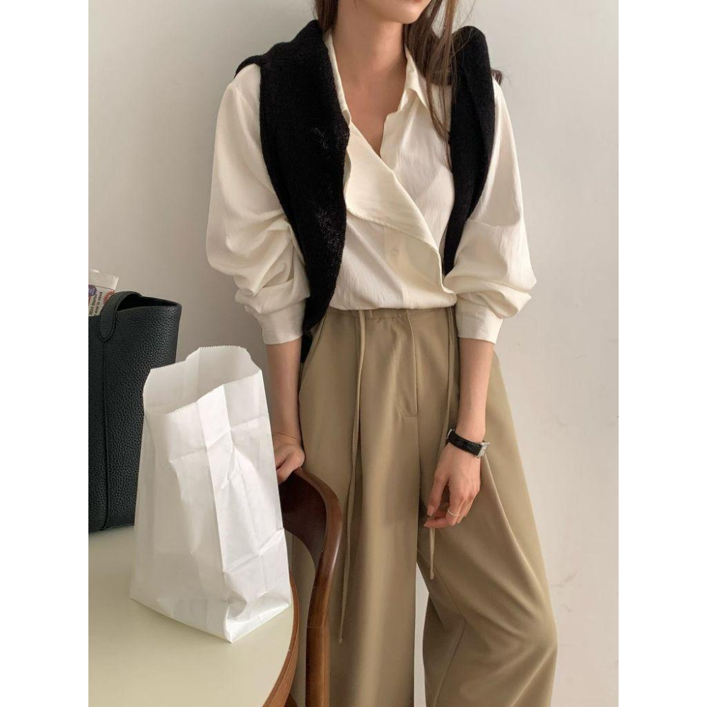 【浪漫荷葉邊・法式優雅感】VENUSY｜正韓 - 質感壓褶荷葉邊襯衫上衣．三色入・Made in Korea-細節圖3