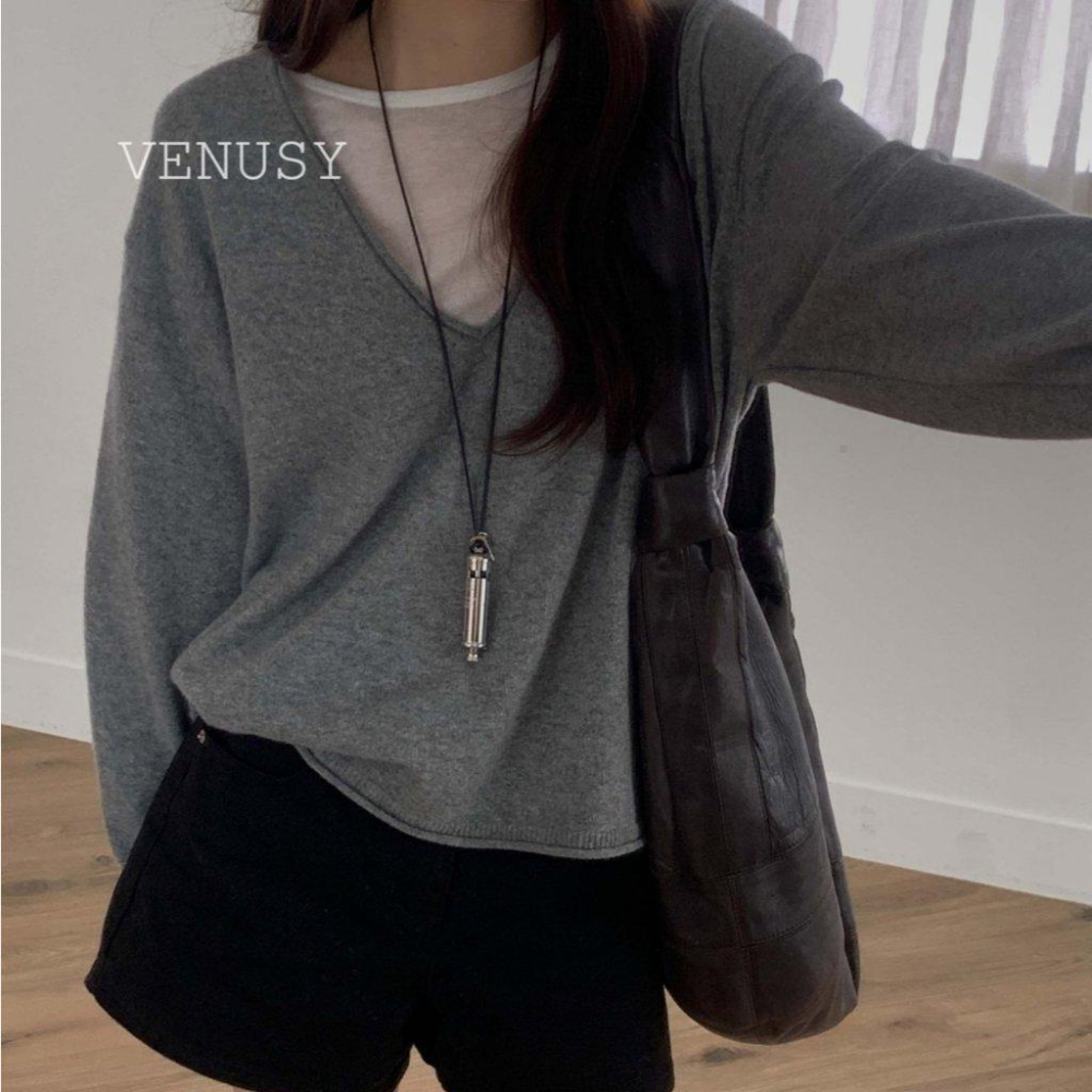 【55%羊毛・極致顯瘦深V】VENUSY｜正韓 - 復古慵懶風針織上衣．高感羊毛混紡．5色入．Made in Korea-細節圖5
