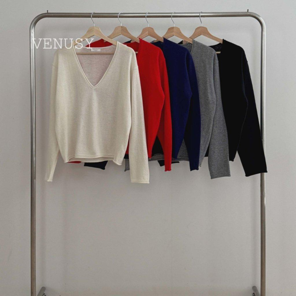 【55%羊毛・極致顯瘦深V】VENUSY｜正韓 - 復古慵懶風針織上衣．高感羊毛混紡．5色入．Made in Korea-細節圖9