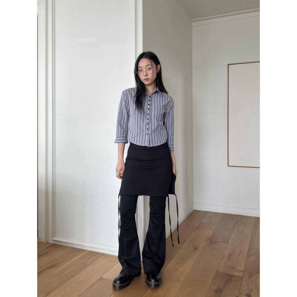 【疊搭神褲・甜酷學院風】VENUSY｜正韓 - 不規則立體剪裁裙褲．高磅棉質彈性．Y2K．不對稱裙片設計．修飾大腿肉肉-細節圖3