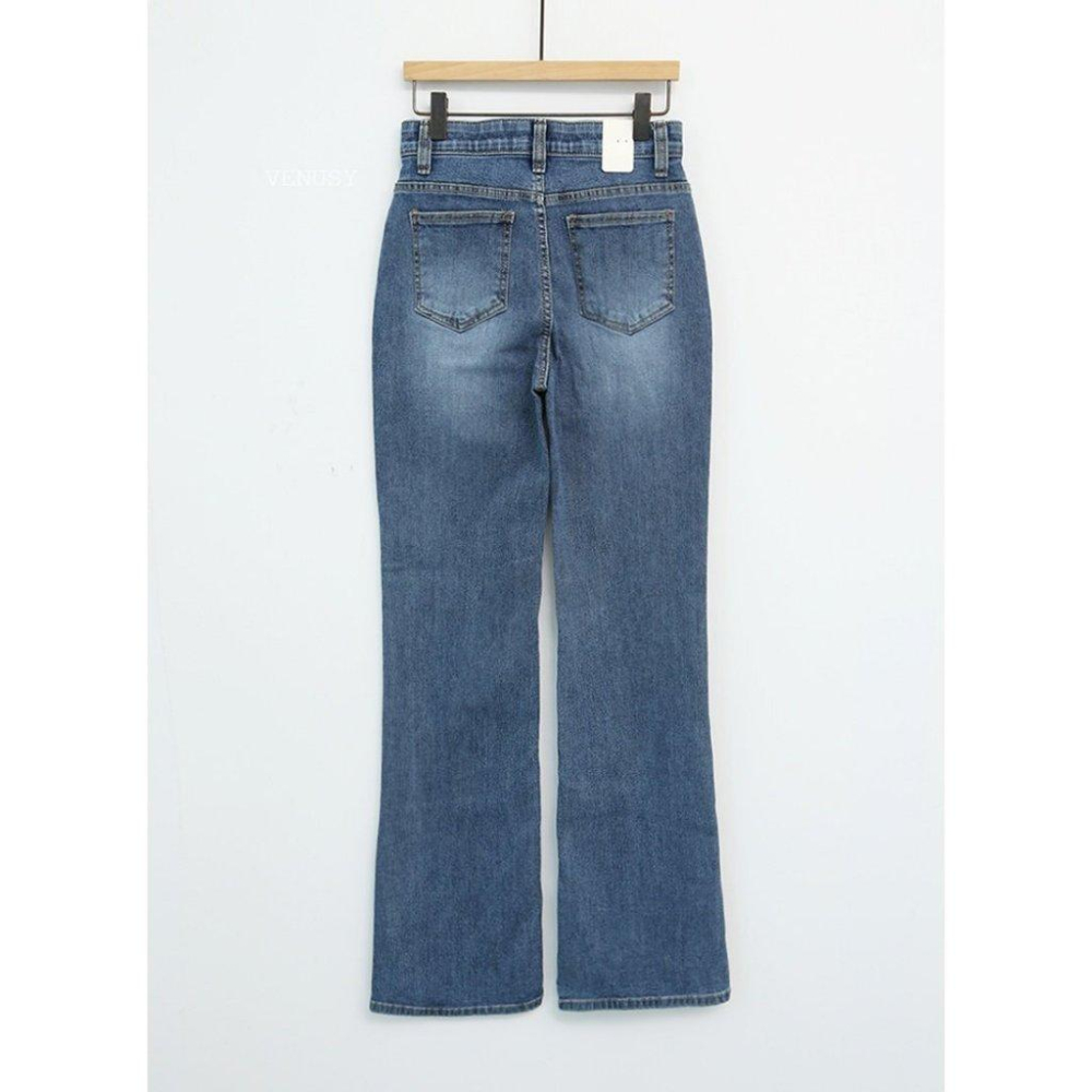 【360度美腿・零束縛】VENUSY｜正韓 - 經典中藍喇叭牛仔褲．高含棉親膚面料．修身顯瘦．彈性極佳．喇叭褲-細節圖8