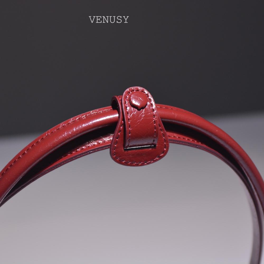 【天然牛皮．法式極簡】VENUSY｜正韓 - 經典法棍單肩包．加長手柄腋下包．真皮質感-細節圖7