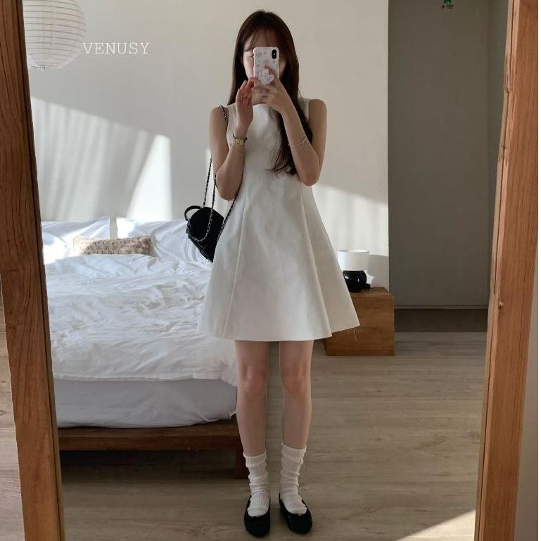【法式浪漫．純棉美型】VENUSY｜正韓 - 純棉A字縮腰洋裝．傘擺顯瘦洋裝．Made in Korea-細節圖2