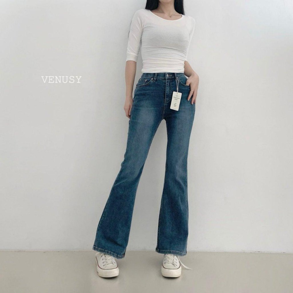 【彈力舒適．97%棉親膚】VENUSY漢南小姐｜正韓 - 彈力復古刷色喇叭牛仔褲．砂洗喇叭丹寧褲-細節圖3