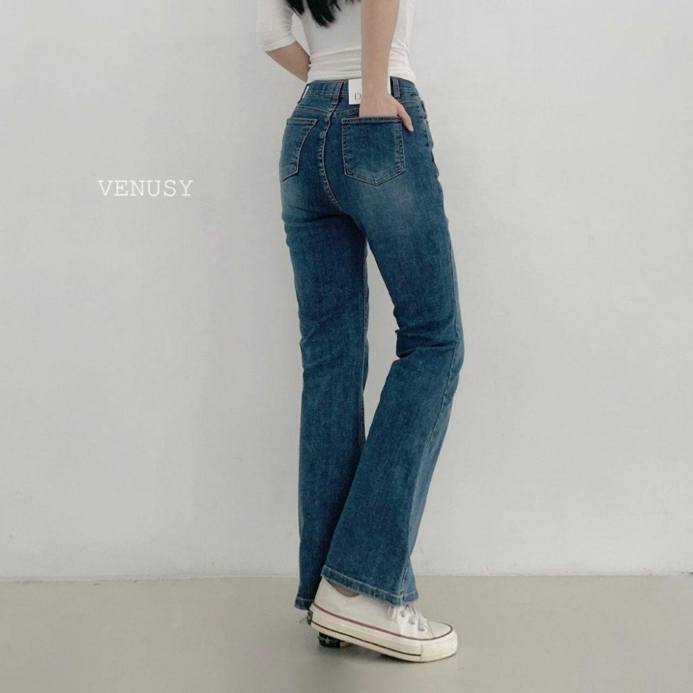 【彈力舒適．97%棉親膚】VENUSY漢南小姐｜正韓 - 彈力復古刷色喇叭牛仔褲．砂洗喇叭丹寧褲-細節圖5