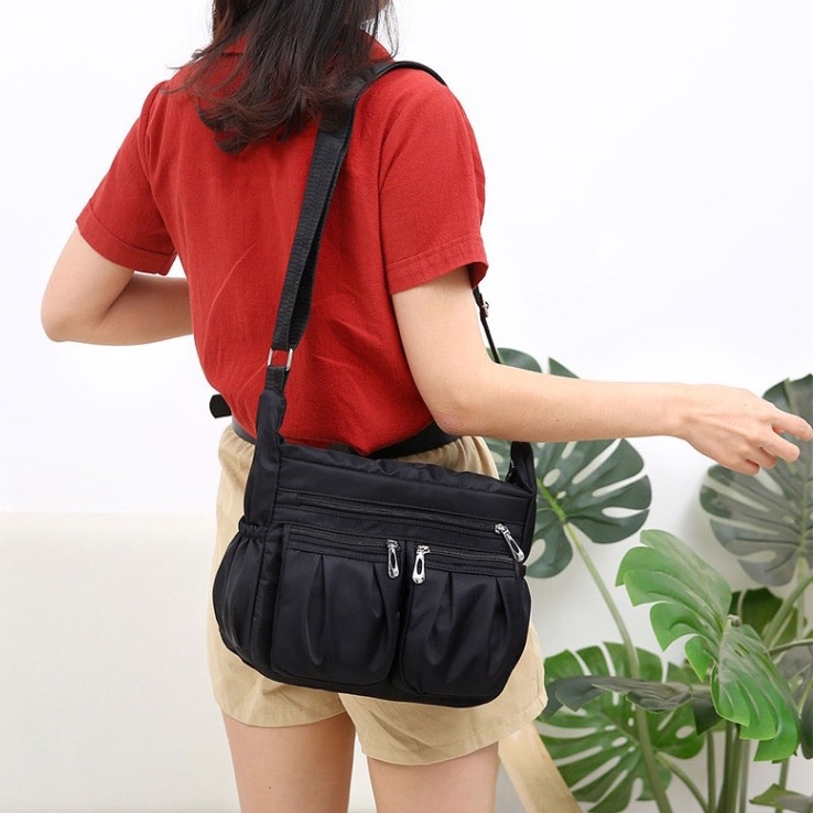 防水八格層實用休閒側背包-細節圖8