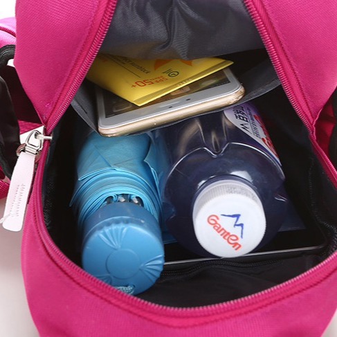 牛津紡女子休閒外出耳機孔水壺胸包-細節圖2