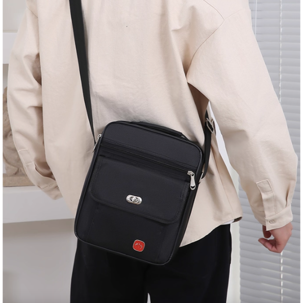 四格層防潑水耐用商務質感側背包-細節圖8