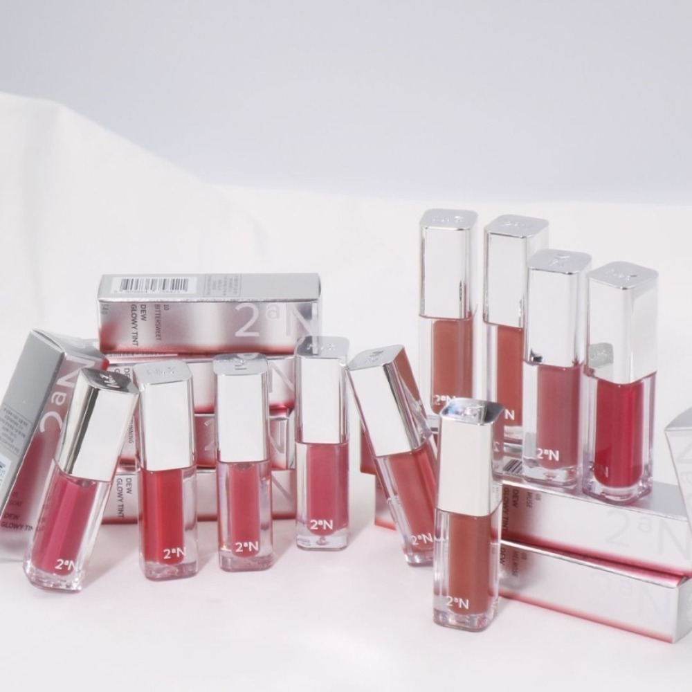 2aN | 怡豔 DEW GLOWY TINT 露光唇彩 少女水潤 嘟嘟唇 亮面唇釉 基礎護理 唇油｜DBK生活美學｜-細節圖3