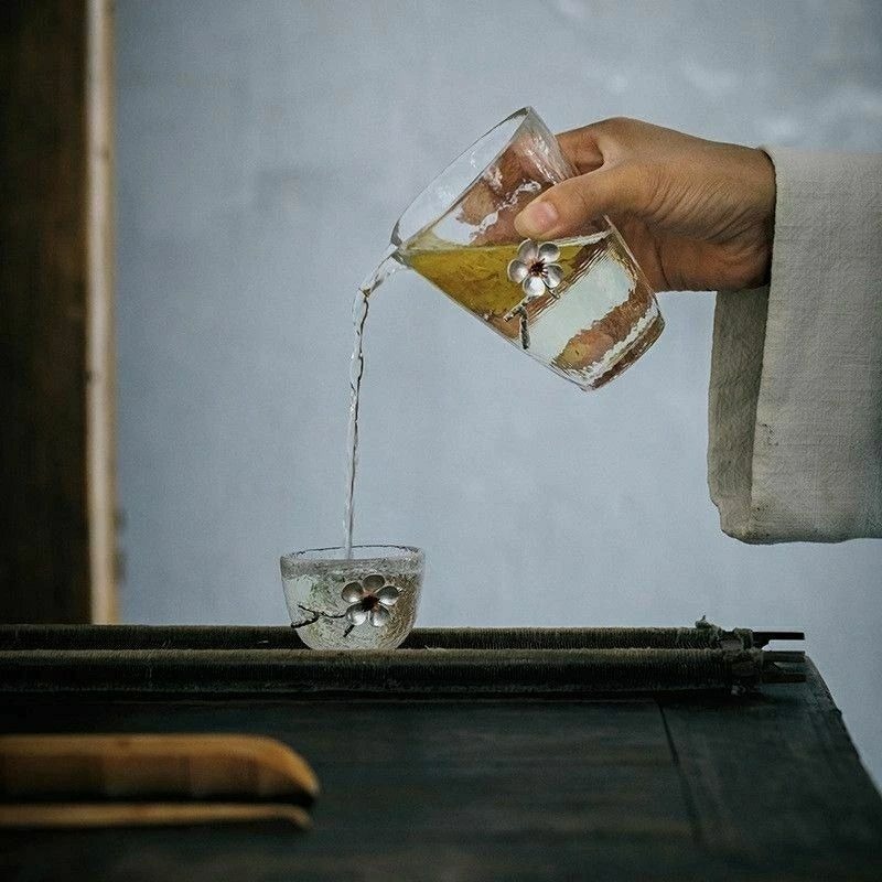 【日式玻璃杯】日式錘紋玻璃小茶杯,梅花加厚透明耐熱玻璃杯,功夫茶具茶盞,貼錫梅花酒杯