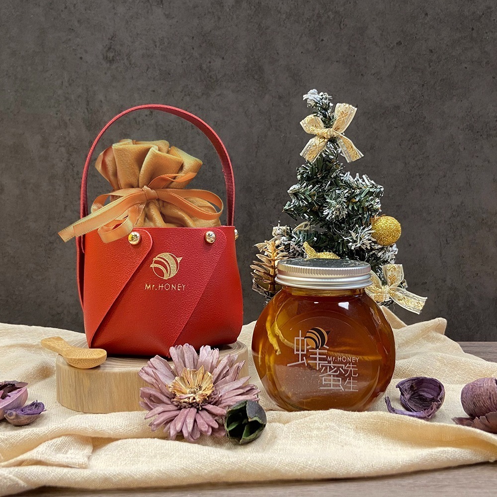 紅色皮質提籃+金色絨布袋+木製小湯匙