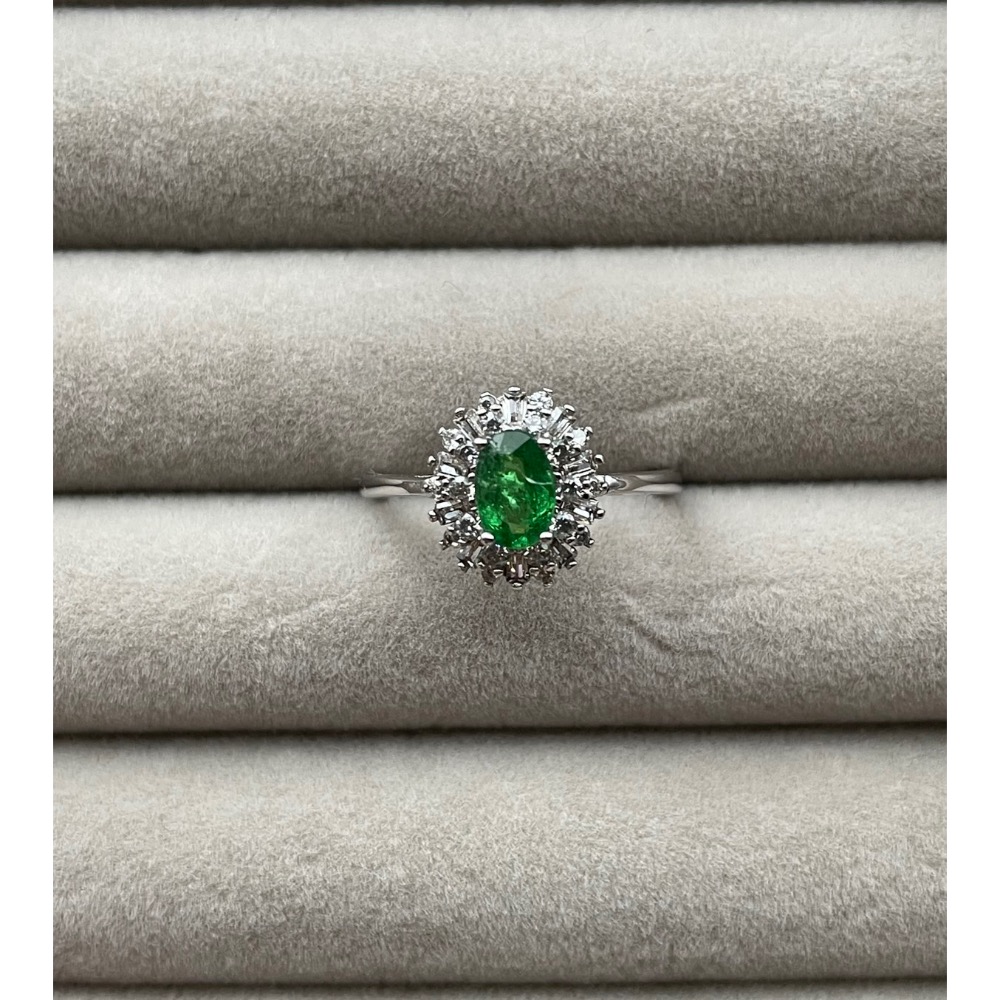 LEROY JEWELRY 樂花精品珠寶-［天然沙佛萊石戒指——翠綠奢華］-細節圖2