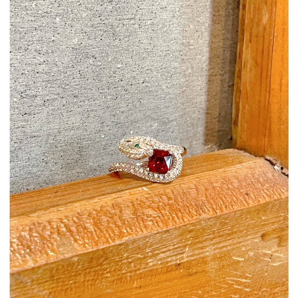 LEROY JEWELRY 樂花精品珠寶-[深紅纏影 Garnet Entwine石榴石戒指］-細節圖7