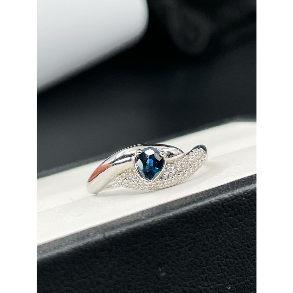 LEROY JEWELRY 樂花精品珠寶-［真我之境·藍寶石戒指］-細節圖5