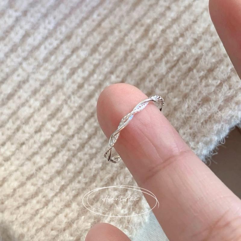 心飾Acc🇰🇷快速出貨「纏繞設計線戒 925 純銀戒指 線戒 銀戒 開口戒指 麻花戒指-細節圖3