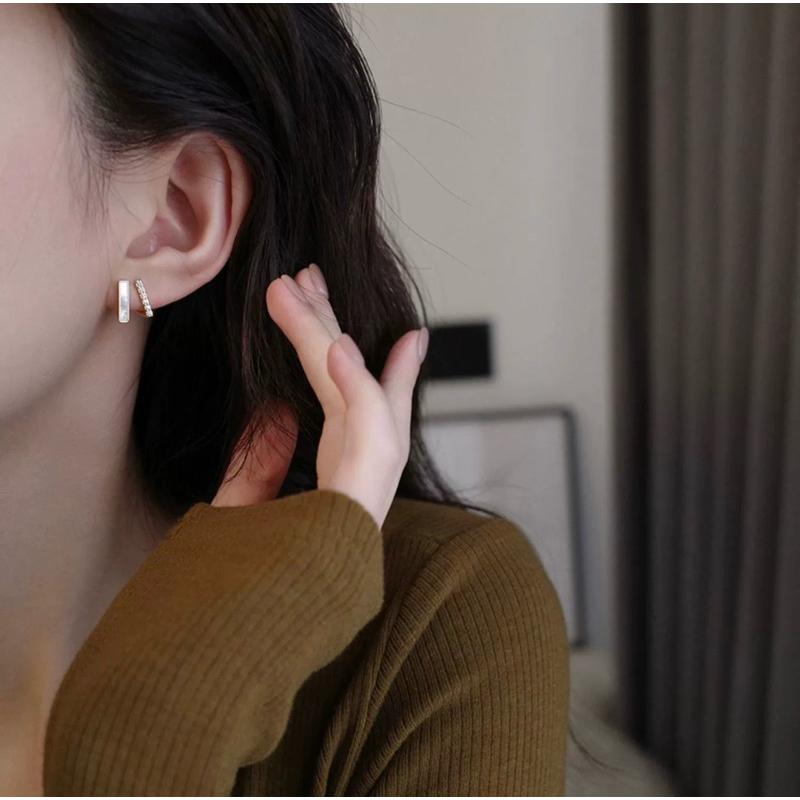 心飾Acc🇰🇷快速出貨「八字貝殼鋯石耳環 台灣現貨 鋯石耳環 防過敏耳環 s925-細節圖3
