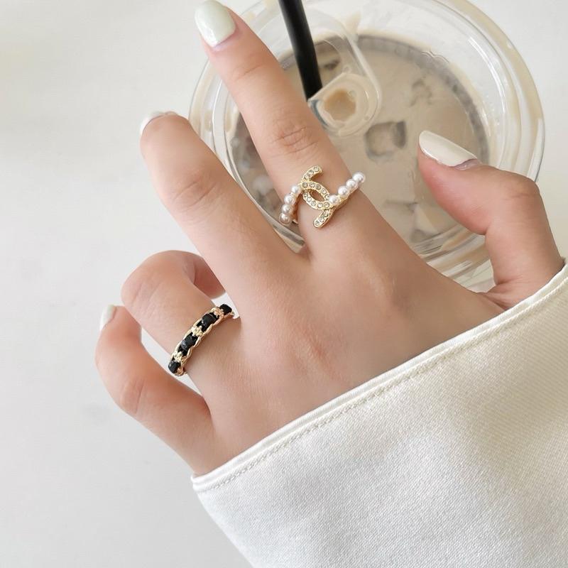 心飾Acc🇰🇷快速出貨「質感小香風鏈條珍珠碎鑽戒指 珍珠戒指 鑽石戒指 鏈條戒指 韓國東大門-細節圖2