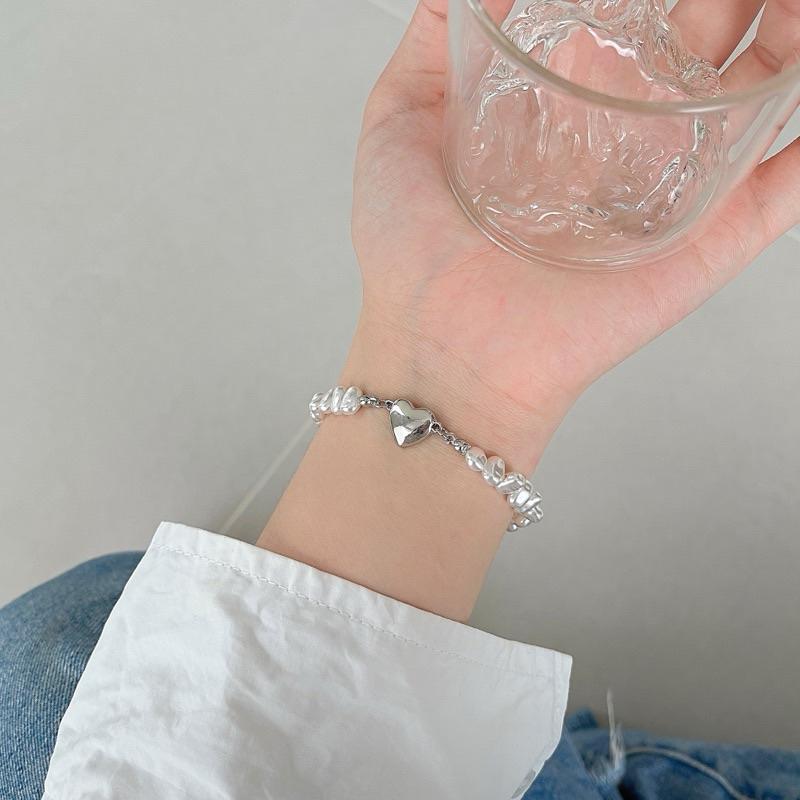 心飾Acc🇰🇷快速出貨「愛心造型巴洛克珍珠質感手鍊 / 珍珠手鍊 愛心手鍊 韓系手鍊 韓國空運-細節圖3