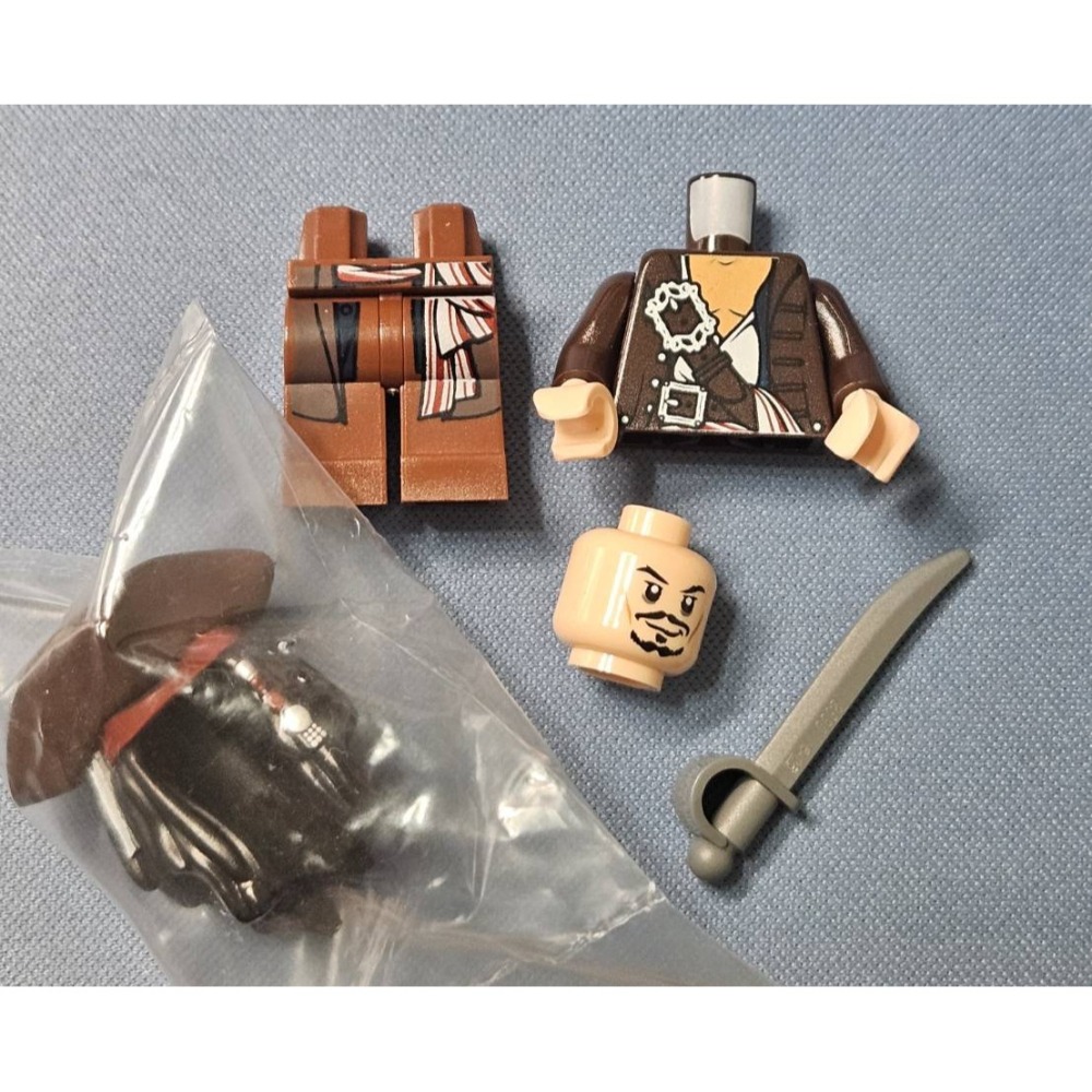 【小荳樂高】LEGO 神鬼奇航 船長 傑克史派羅 傑克船長  Jack Sparrow 4195 poc011 附軍刀-細節圖2