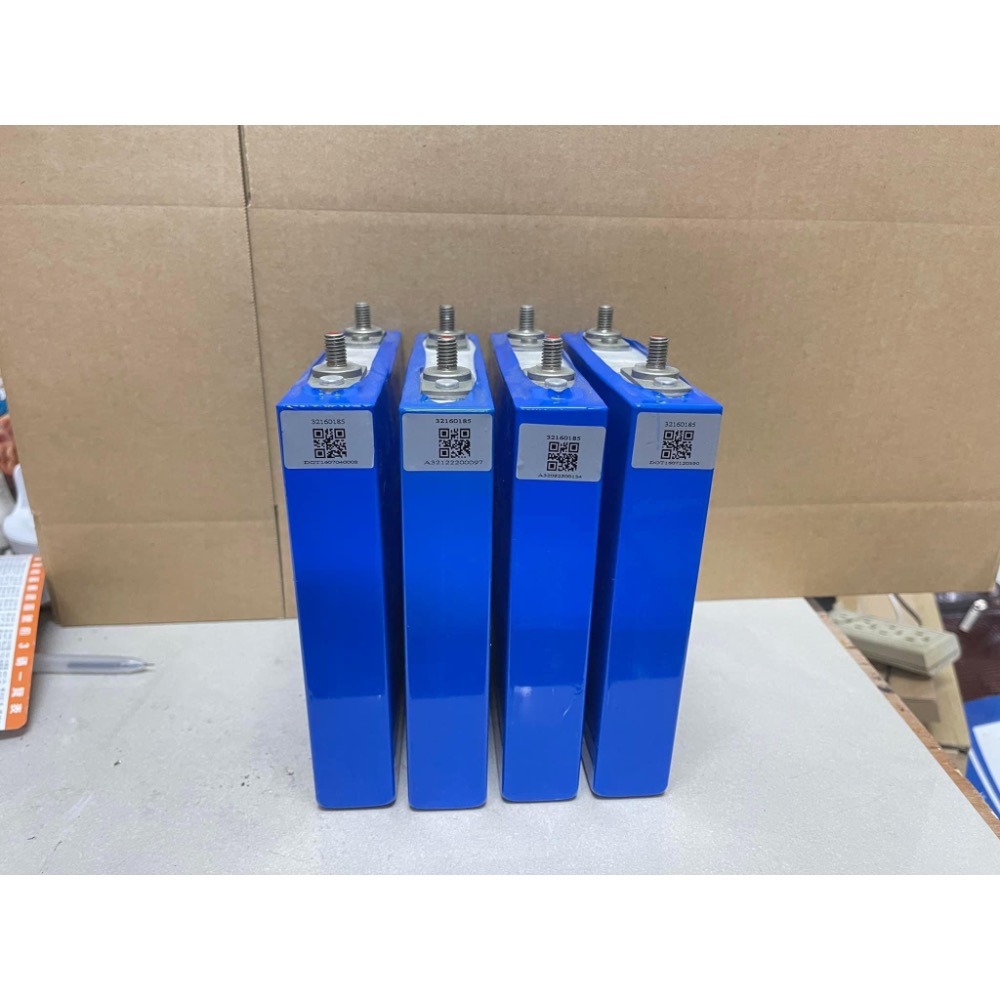 鋰鐵電池 3.2v 50Ah 稍微膨脹品 1顆300元 4顆串連12v 鋰鐵 磷酸鐵鋰 汽車電瓶 儲能電池 露營電池-細節圖4