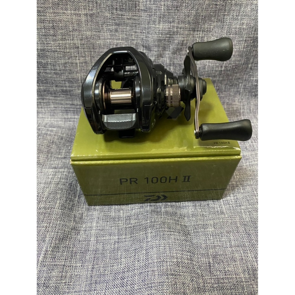 Daiwa 捲線器25新款追加 PR100H 左手 右手 小烏龜 釣魚 路亞 PR 100H 平價好用 路亞 捲線器-細節圖2