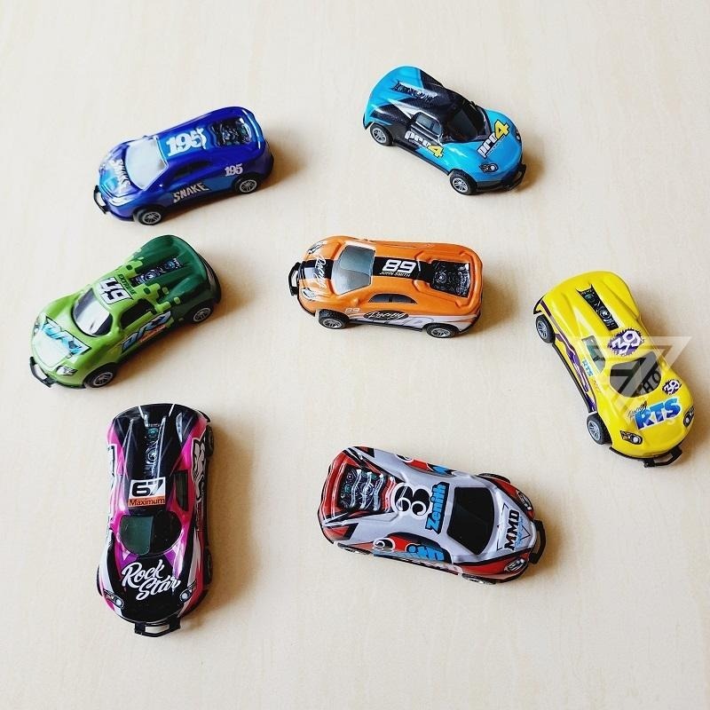 【台灣現貨】【彈跳迴力車/隨機出貨】彈射360翻轉 彈跳車 翻轉車 玩具跑車 小車車 撞擊迴力小汽車 玩具車 兒童節禮物-細節圖2