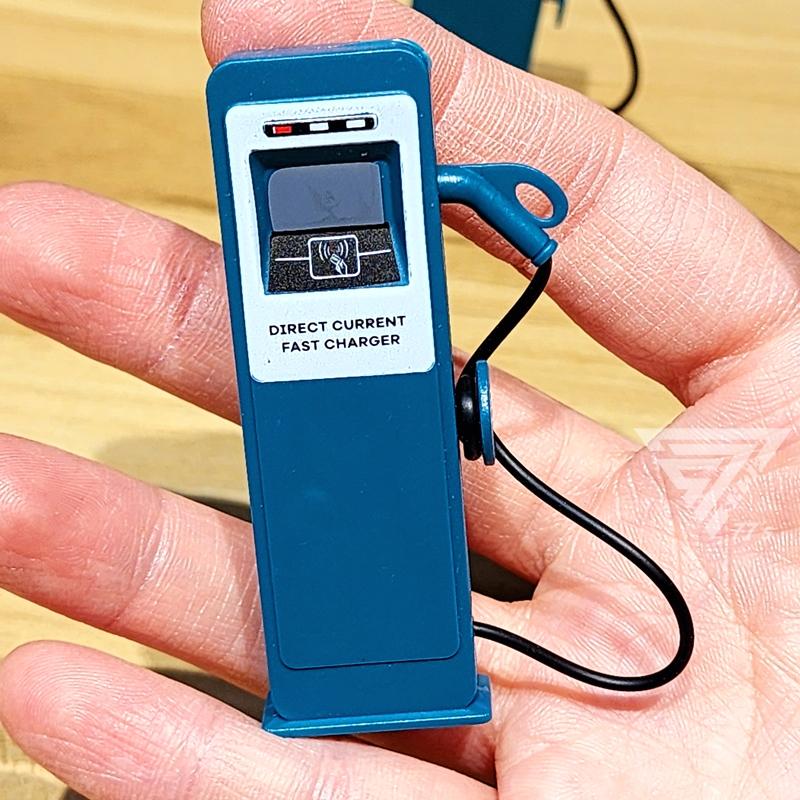 【台灣出貨】【迷你加油站 微縮模型】停車場配件 認知玩具 道路場景 玩具車配件 微型攝影 仿真道具 路障玩具-細節圖7