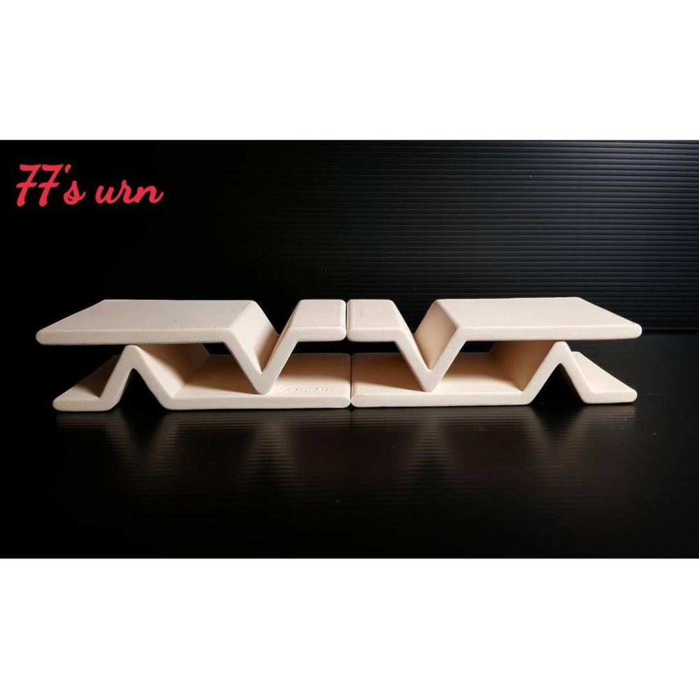【台灣出貨】【77＇s urn、根號√躲藏版 長13cm 寬3cm、一個】異型躲藏磚、繁殖磚、空心磚、小三孔、適用於魚蝦-細節圖5
