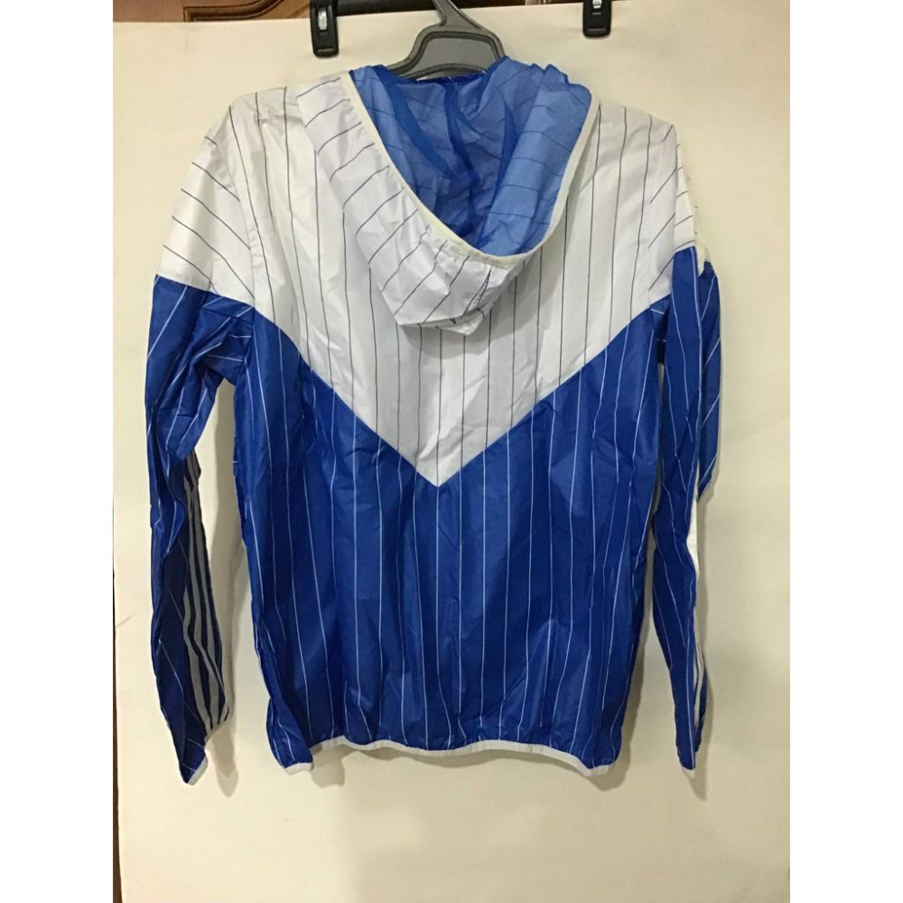 現貨特價 全新有牌 男生 Adidas Orignal 防風連帽外套-細節圖2