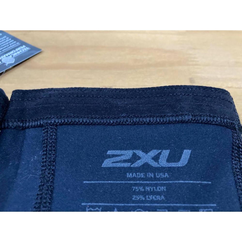 全新 美國製 2XU COMPRESSION CALF 全黑素色壓縮慢跑小腿套 /雙-細節圖4