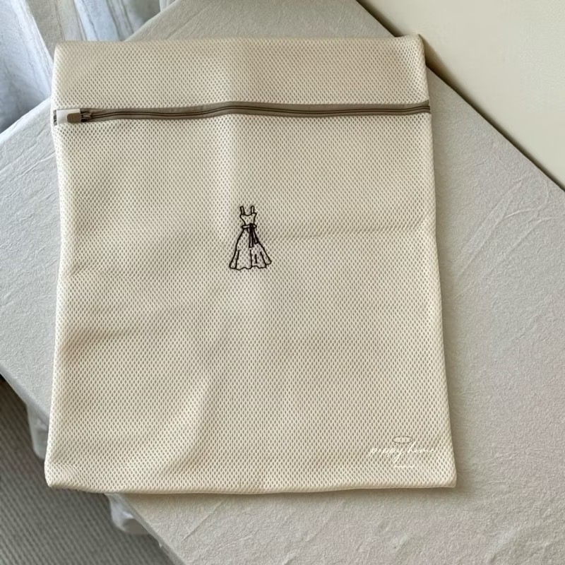 poppy-洗衣服必備 加厚刺繡 米黃色洗衣袋 洗衣網袋 衣物護洗袋 洗衣袋 洗衣網-規格圖3