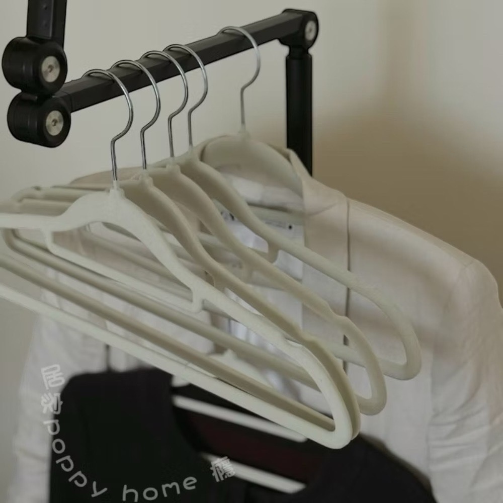 poppy-植絨衣架 衣架 防滑衣架 米白衣架 灰色衣架 簡約衣架 北歐風 十入一組 居家生活-細節圖4